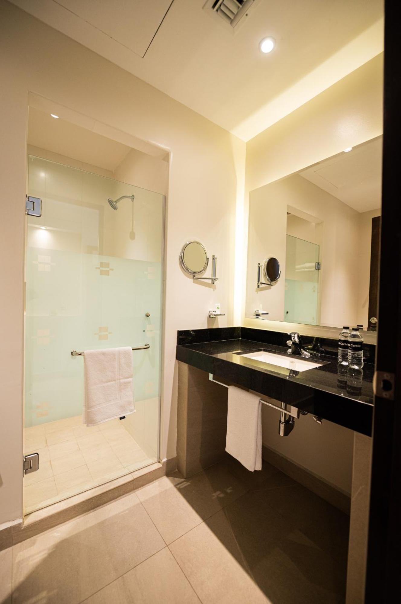 Hotel Centria Monterrey Extérieur photo